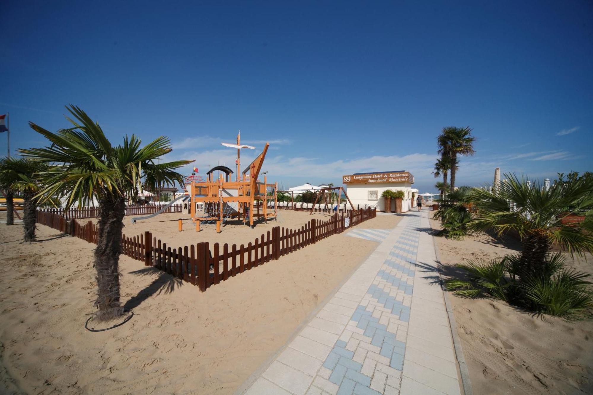 Hotel Maestrale Riccione Eksteriør bilde