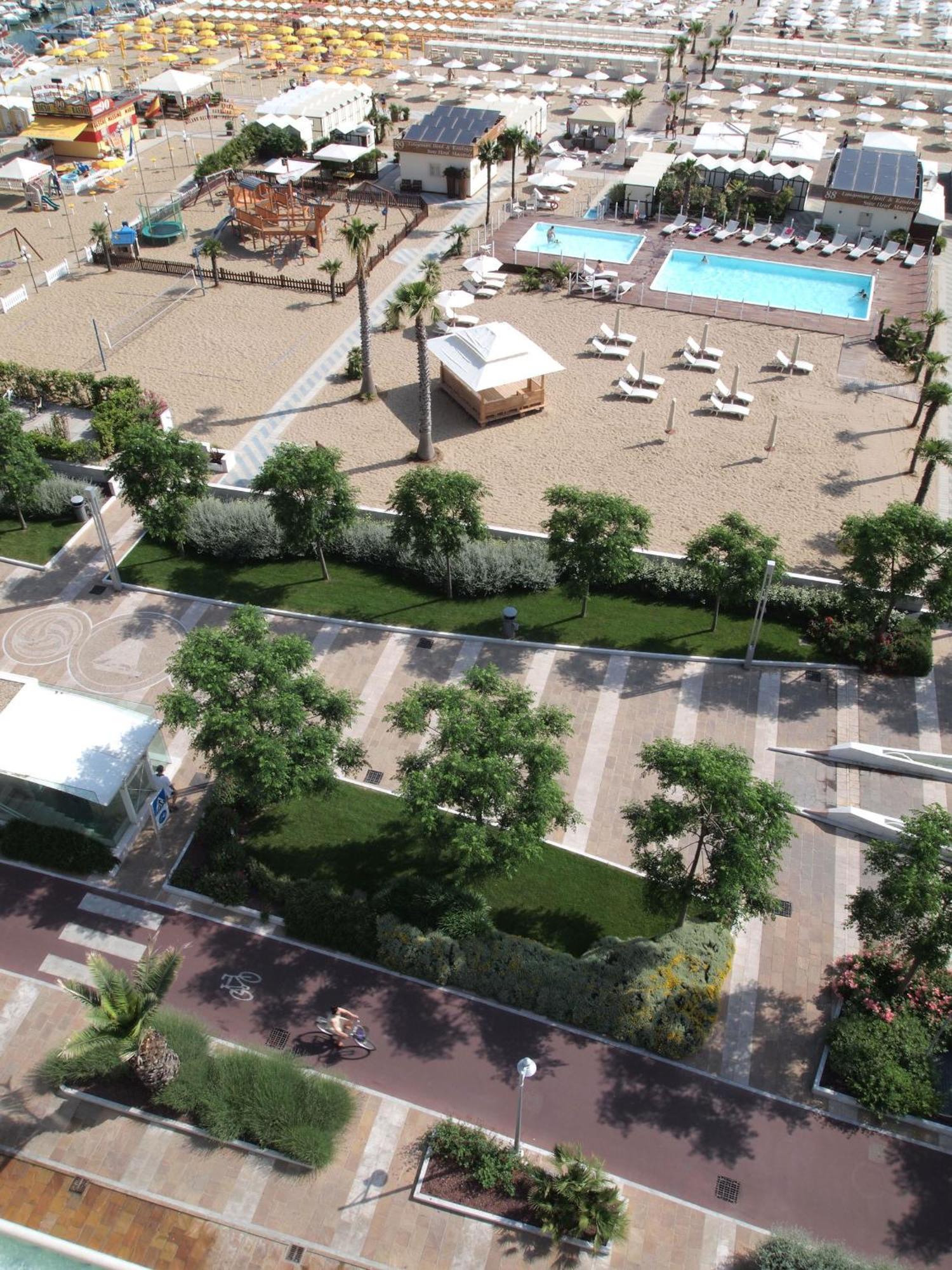 Hotel Maestrale Riccione Eksteriør bilde